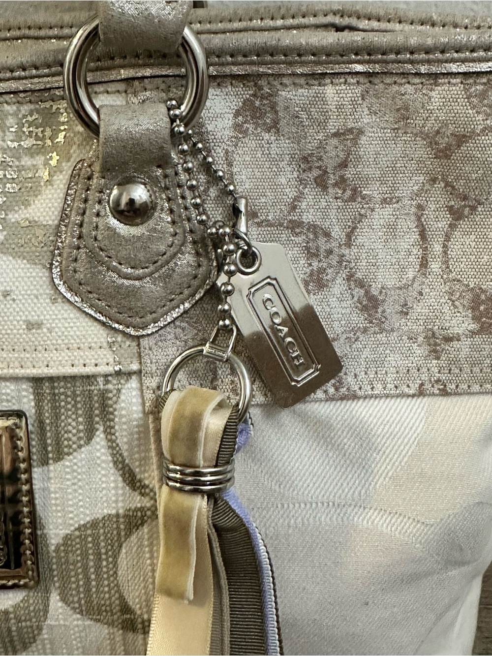 Coach Poppy Glam Patchwork Signature Tote Bag Style 16926 Metallic Canvas - Picture 5 of 10
